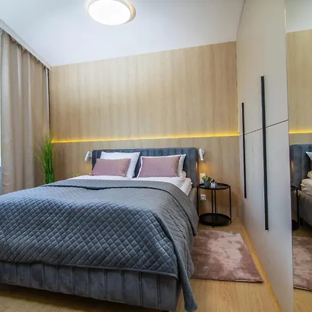 Donna Aparts 2 * Jastrzębia Góra